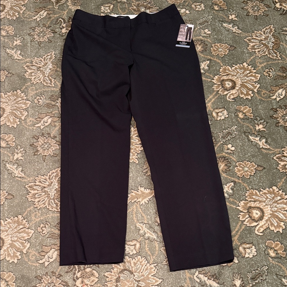 Liz Claiborne Black Straight Leg Trousers
